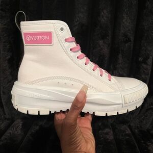 Louis Vuitton High top Sneakers